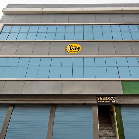 Itsy Hotels Sehdev Residency, Near Golden Temple Amritsar Buitenkant foto