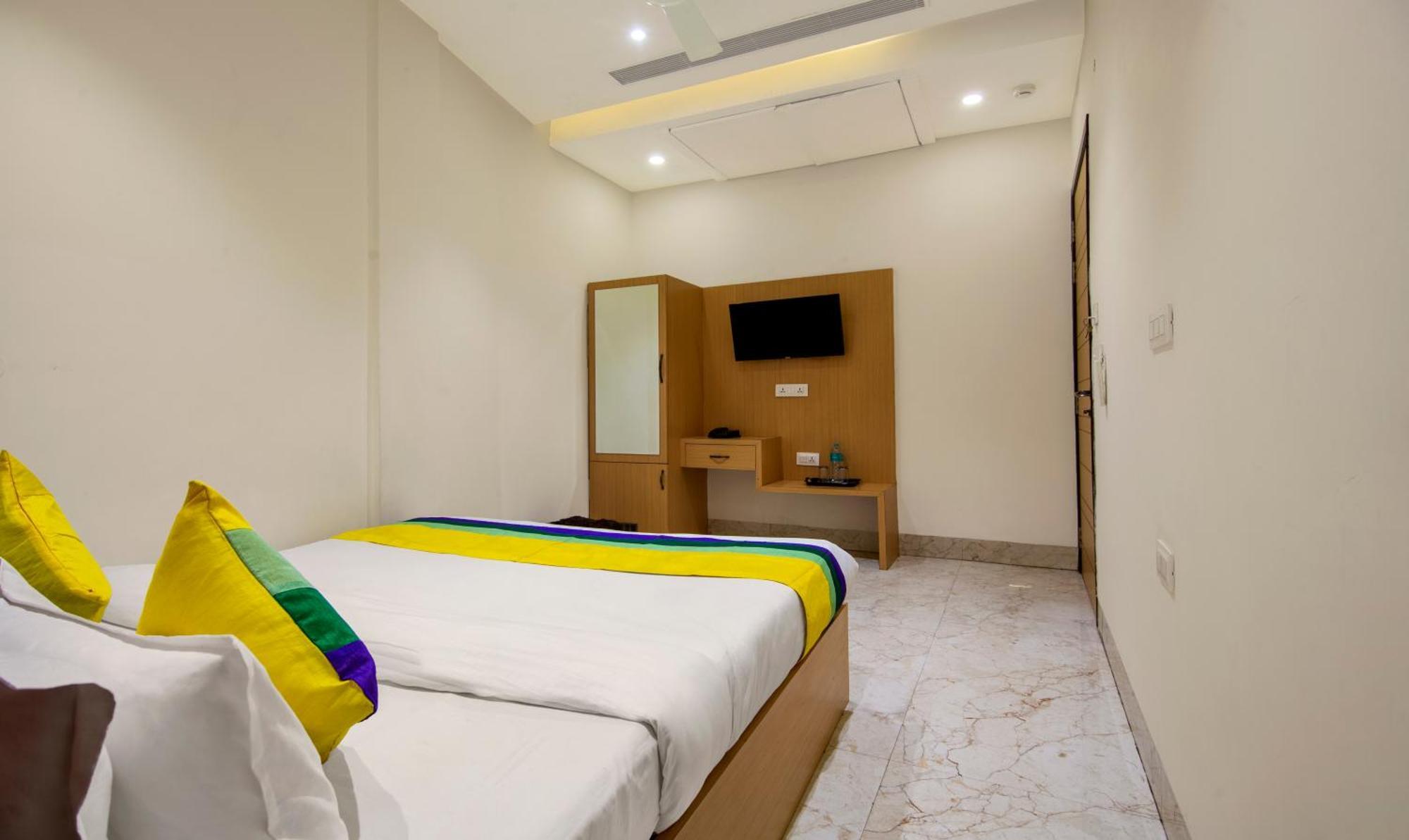 Itsy Hotels Sehdev Residency, Near Golden Temple Amritsar Buitenkant foto