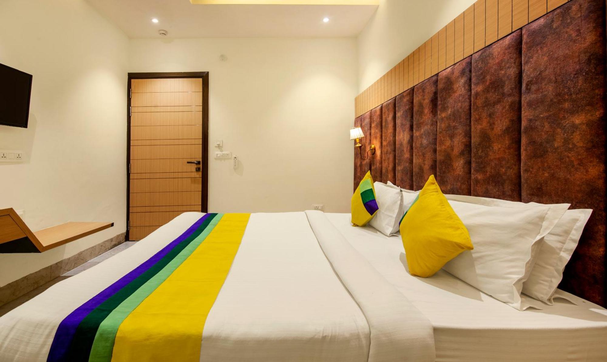 Itsy Hotels Sehdev Residency, Near Golden Temple Amritsar Buitenkant foto