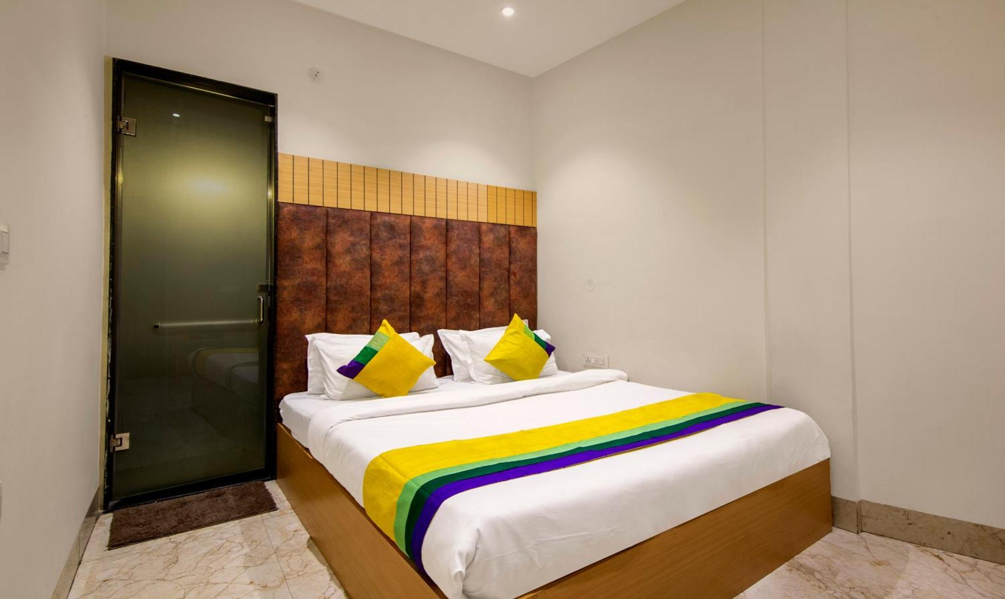 Itsy Hotels Sehdev Residency, Near Golden Temple Amritsar Buitenkant foto
