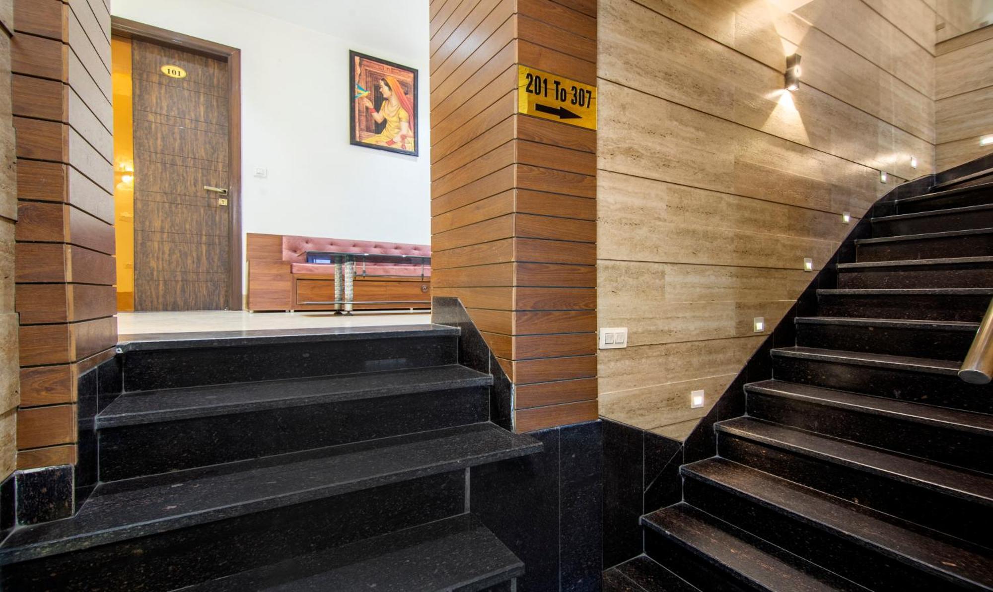 Itsy Hotels Sehdev Residency, Near Golden Temple Amritsar Buitenkant foto