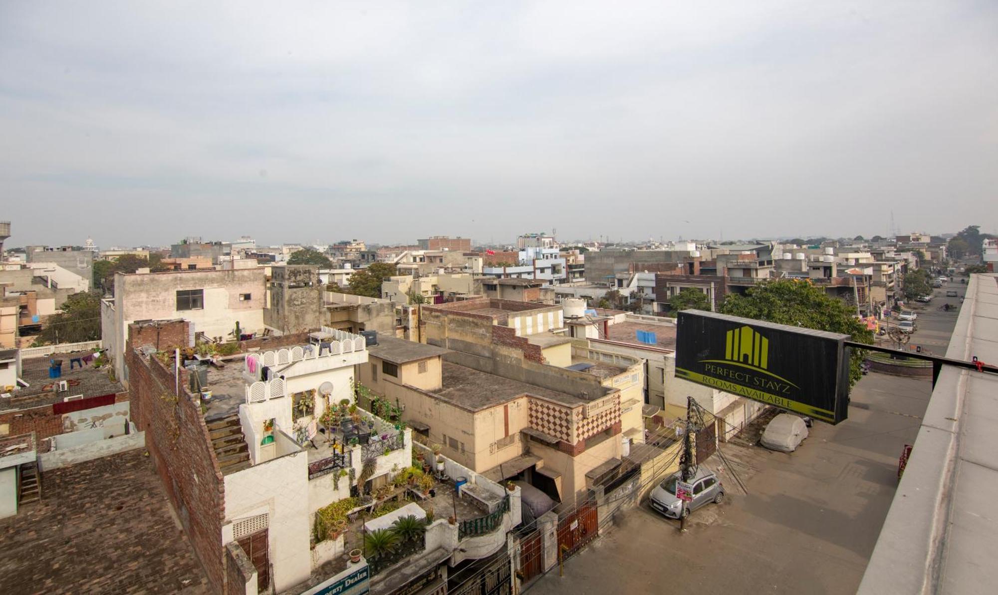 Itsy Hotels Sehdev Residency, Near Golden Temple Amritsar Buitenkant foto